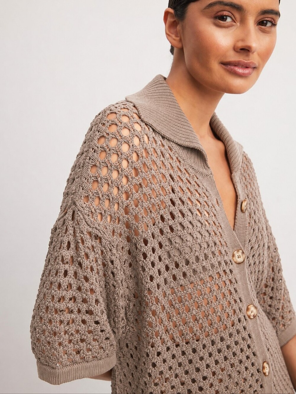 NA-KD Hole Knitted Buttoned Short Sleeve Sweater